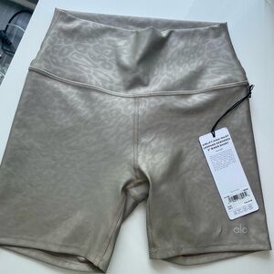 ALO Airlift high-waist leopard debossed 5” biker short